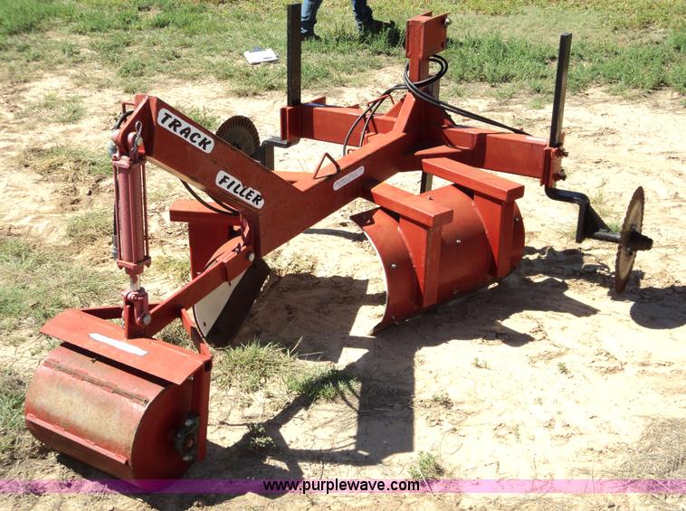 image for item 3438 Leal Brothers pivot track closer