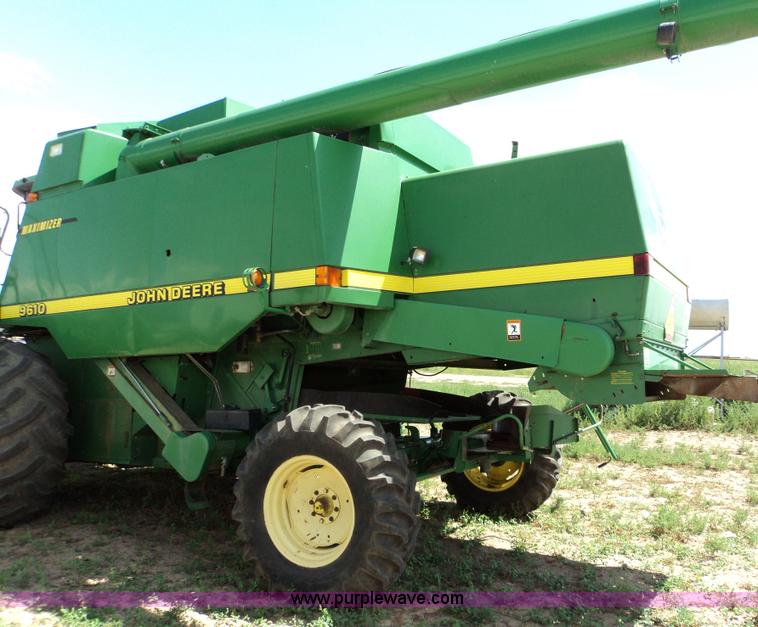 image for item 9100 John Deere 9610 combine