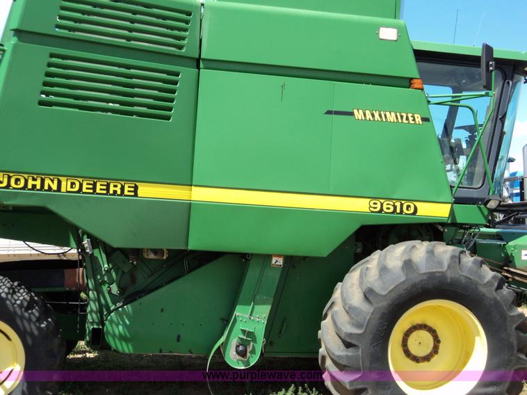 image for item 9100 John Deere 9610 combine