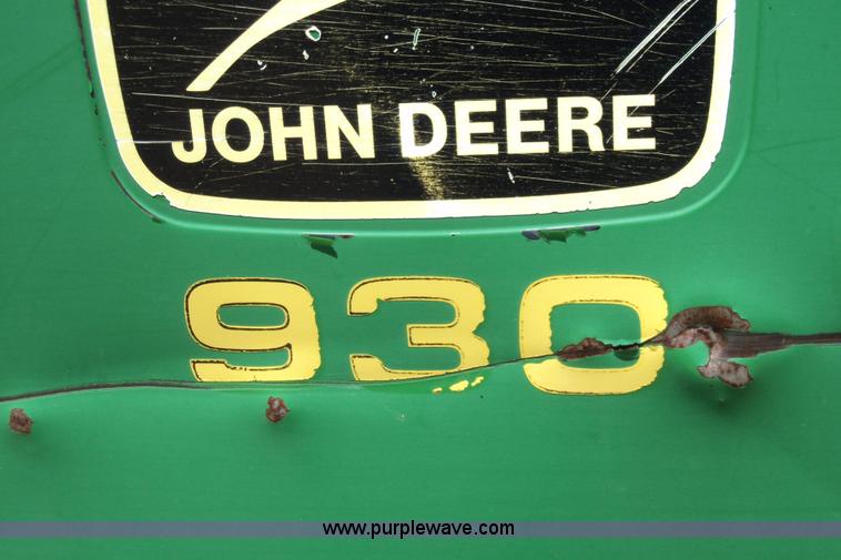 image for item 9100 John Deere 9610 combine