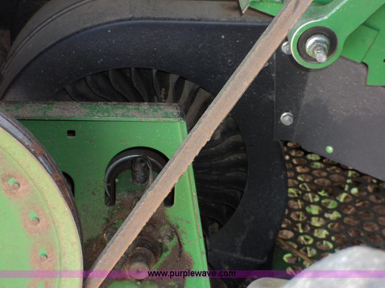 image for item 9100 John Deere 9610 combine