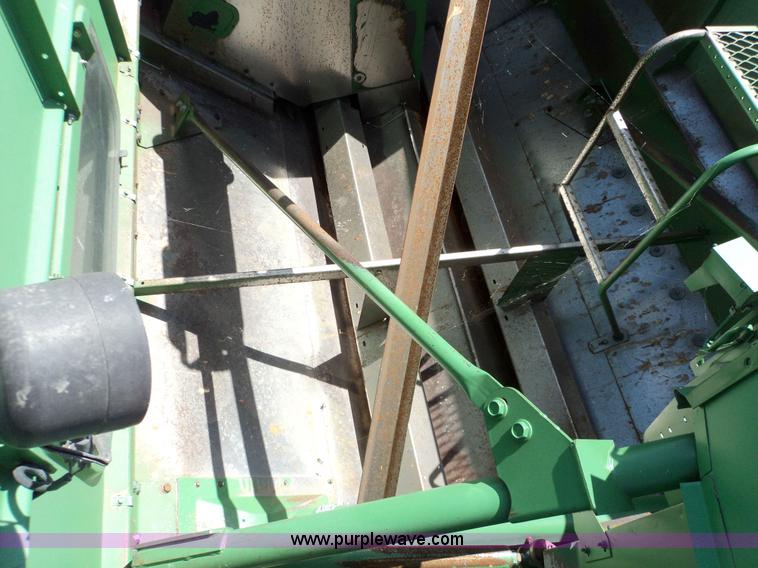 image for item 9100 John Deere 9610 combine