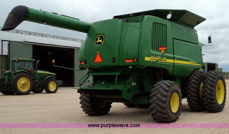 image for item 9500 2005 John Deere 9860STS combine