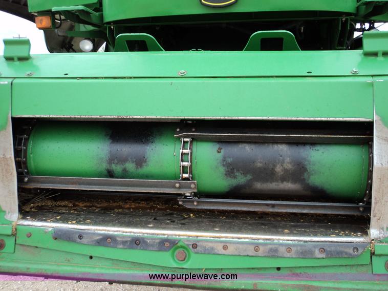 image for item 9500 2005 John Deere 9860STS combine