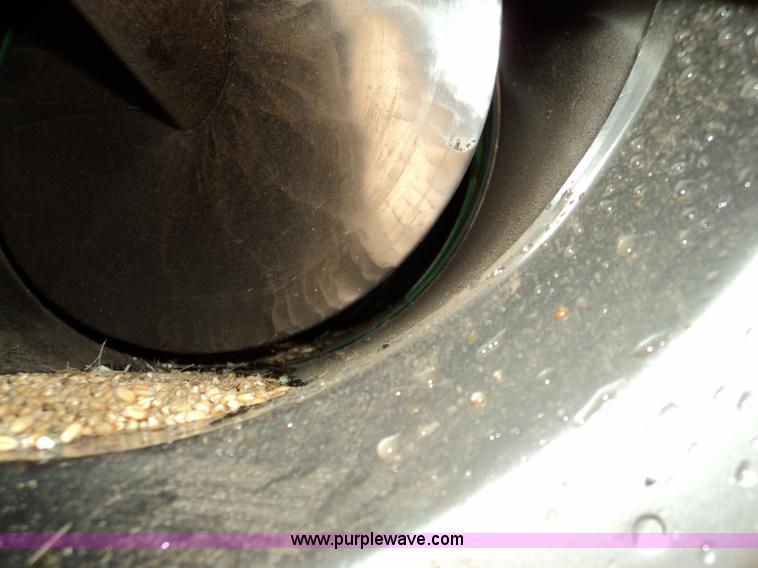 image for item 9500 2005 John Deere 9860STS combine