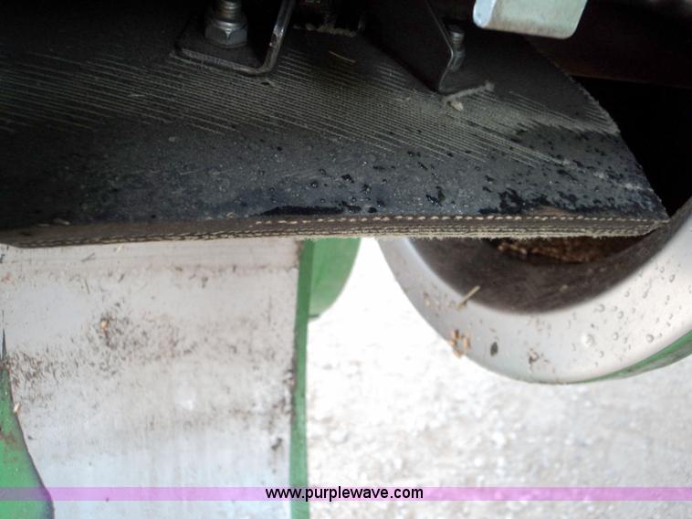 image for item 9500 2005 John Deere 9860STS combine