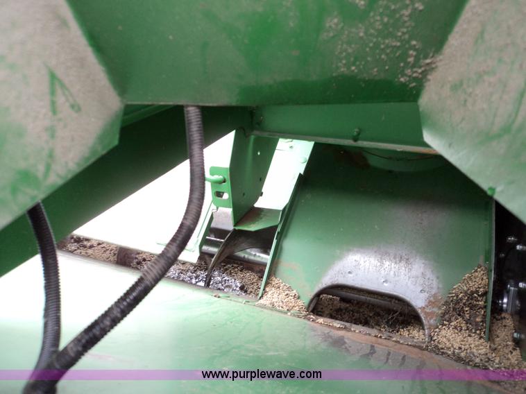 image for item 9500 2005 John Deere 9860STS combine