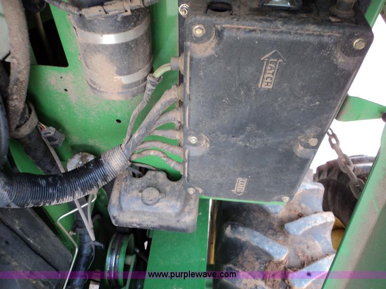 image for item 9500 2005 John Deere 9860STS combine