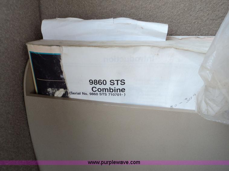 image for item 9500 2005 John Deere 9860STS combine