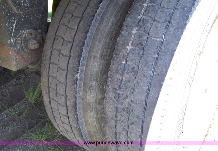 image for item 1000 2007 Wilson 50' x 102" spread-axle grain trailer with 78" sides