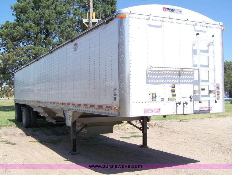 image for item 1000 2007 Wilson 50' x 102" spread-axle grain trailer with 78" sides