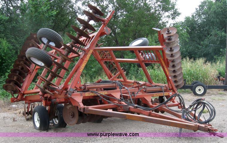 image for item 2596 Sunflower G 29' double offset disk