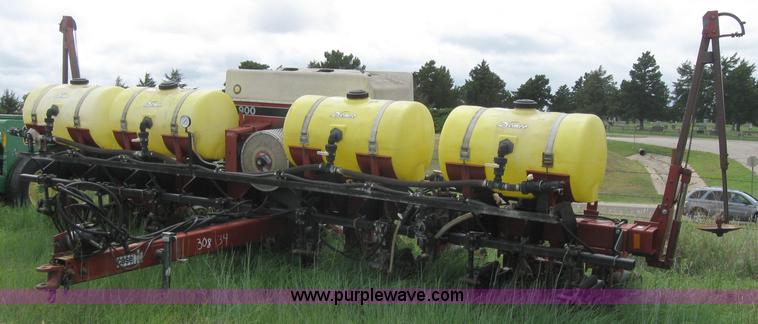 image for item 2599 Case IH 900 eight row planter