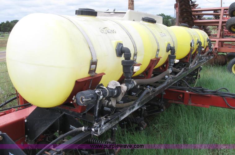 image for item 2599 Case IH 900 eight row planter