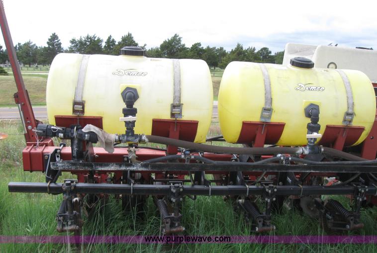 image for item 2599 Case IH 900 eight row planter