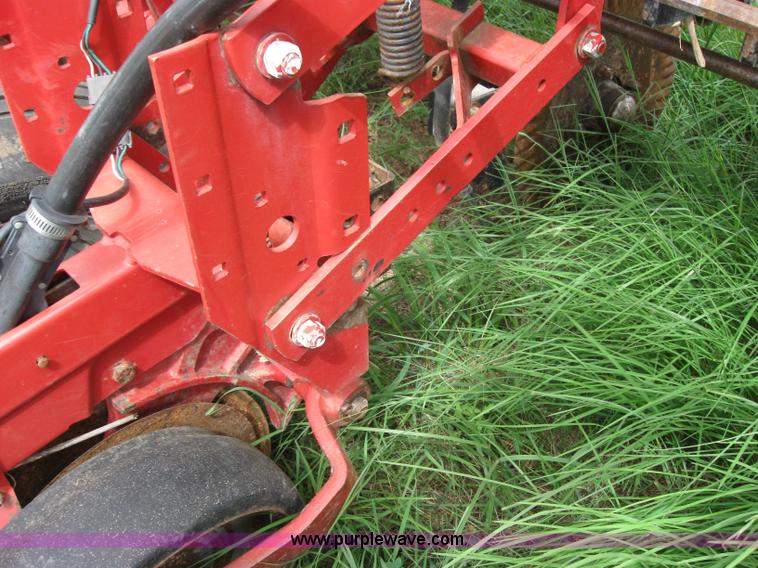 image for item 2599 Case IH 900 eight row planter