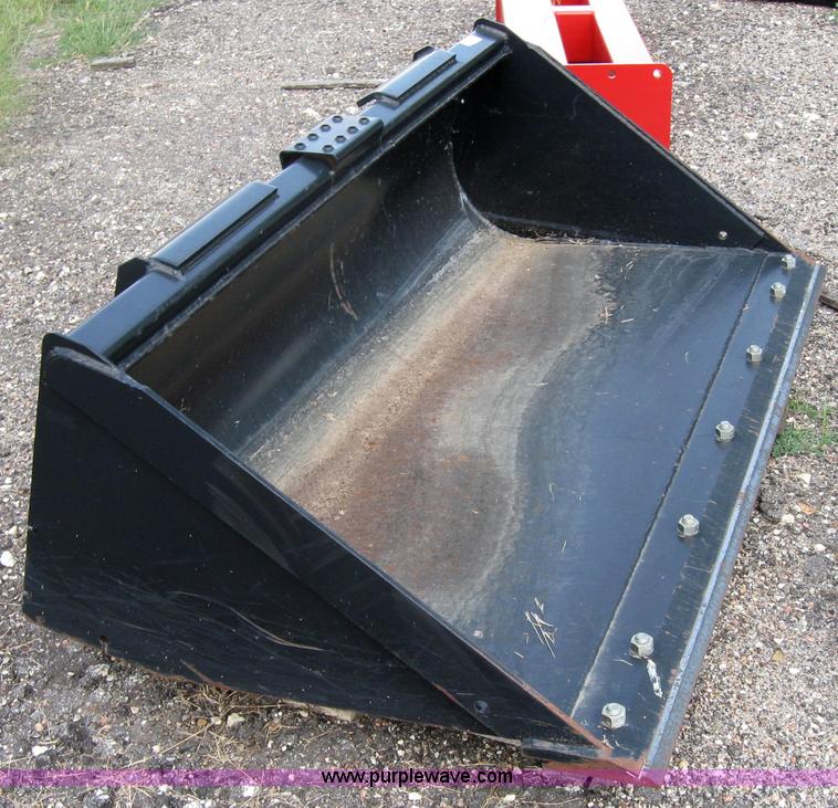 image for item 2634 John Deere Worksite Pro C66 bucket