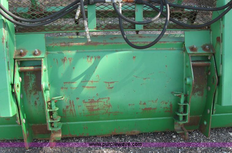 image for item 2635 John Deere 8' bucket with grapple