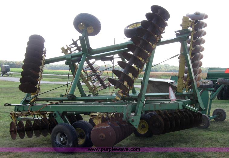 image for item 2637 John Deere 330 tandem disk
