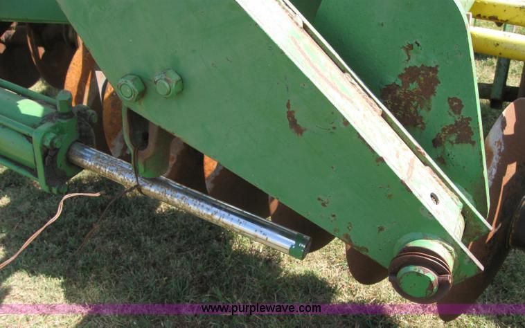 image for item 2637 John Deere 330 tandem disk