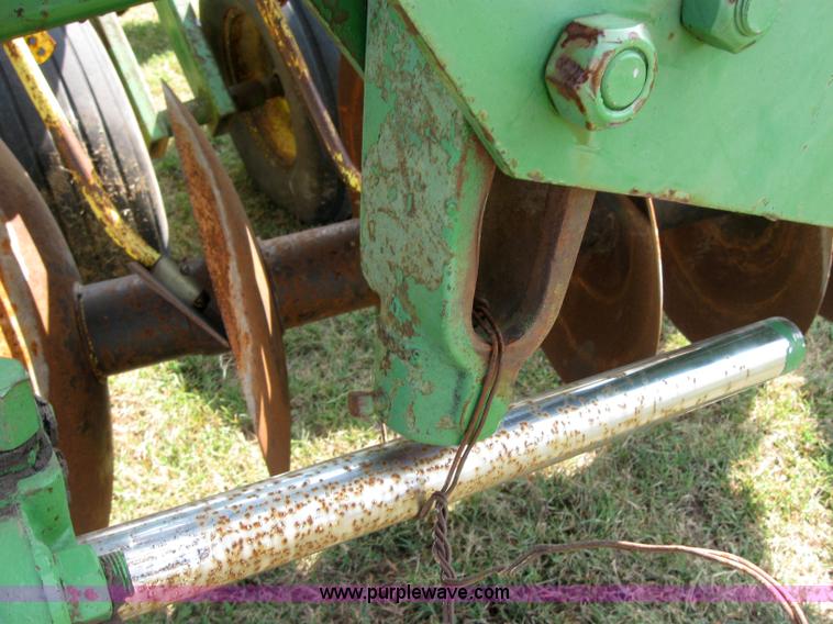 image for item 2637 John Deere 330 tandem disk