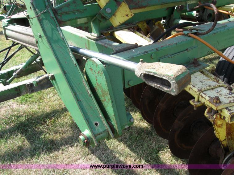 image for item 2637 John Deere 330 tandem disk