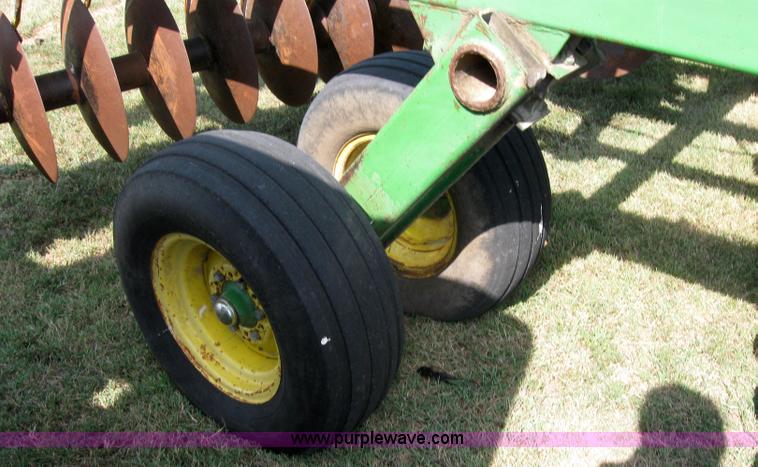 image for item 2637 John Deere 330 tandem disk