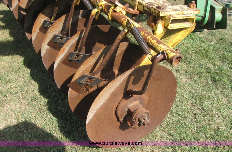image for item 2637 John Deere 330 tandem disk