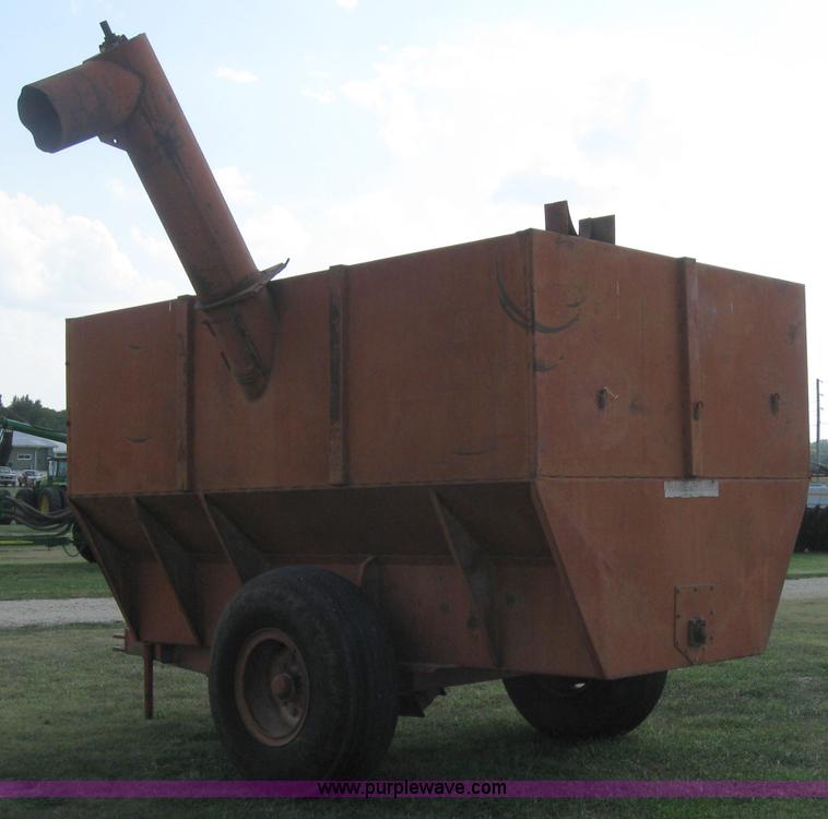 image for item 2638 Phares & Wilkins grain cart