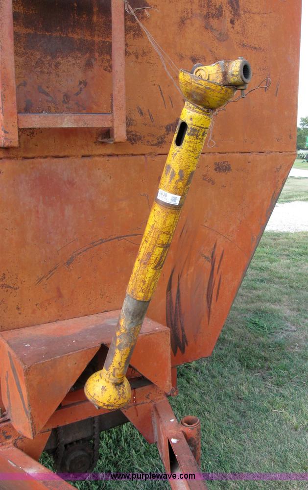 image for item 2638 Phares & Wilkins grain cart