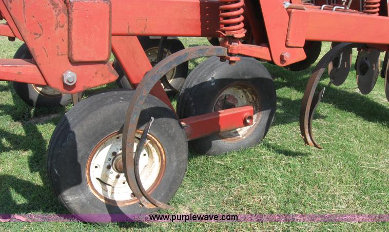 image for item 2640 White 445 disc chisel