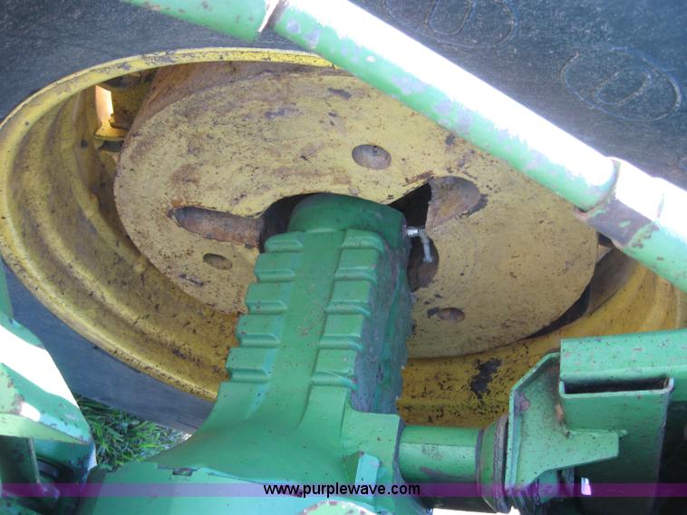 image for item 2655 1976 John Deere 4630 tractor