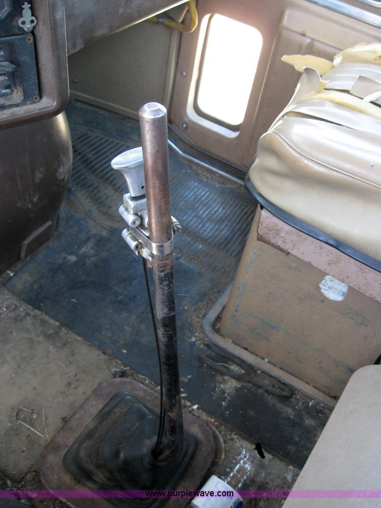 image for item 2663 1979 GMC General semi truck