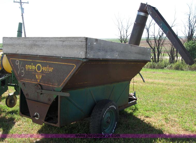 image for item 2665 Grain-o-vator 20 grain cart