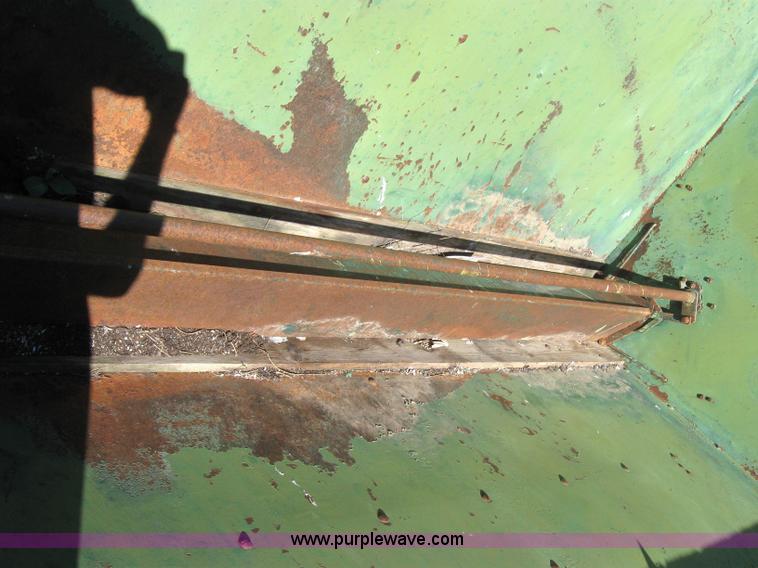 image for item 2665 Grain-o-vator 20 grain cart