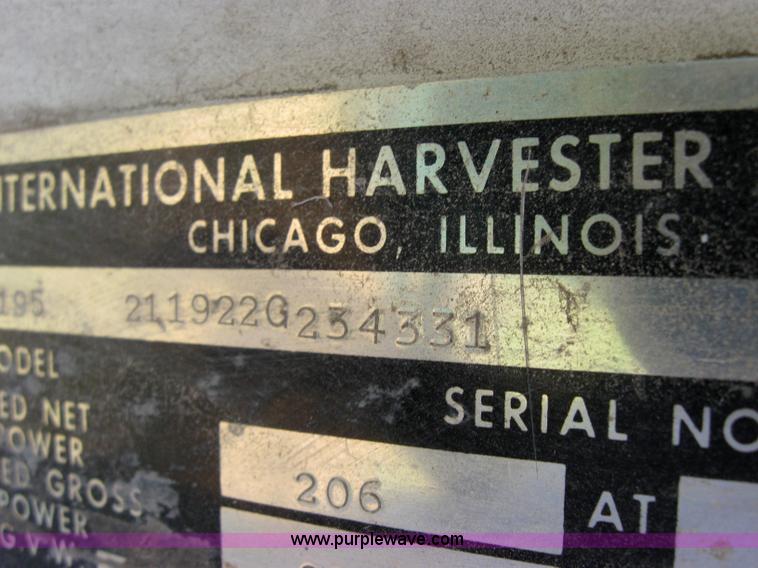 image for item 2668 1967 International 190 truck