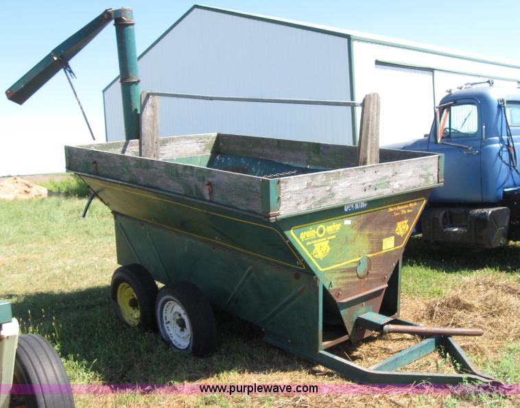 image for item 2669 Grain-o-vator grain cart