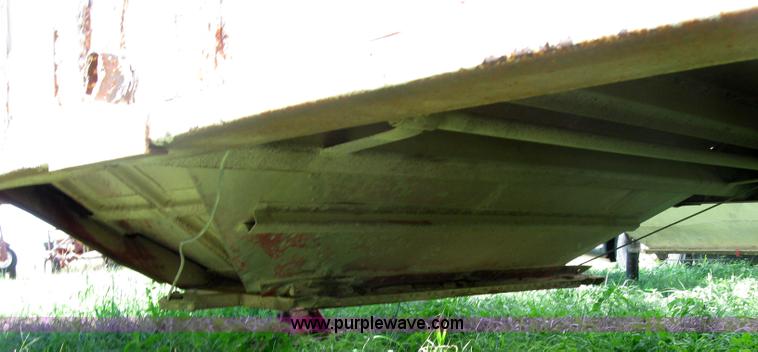 image for item 2672 1973 Hobbs 38' grain trailer