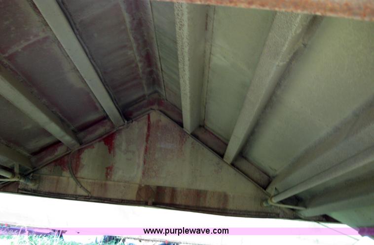 image for item 2672 1973 Hobbs 38' grain trailer