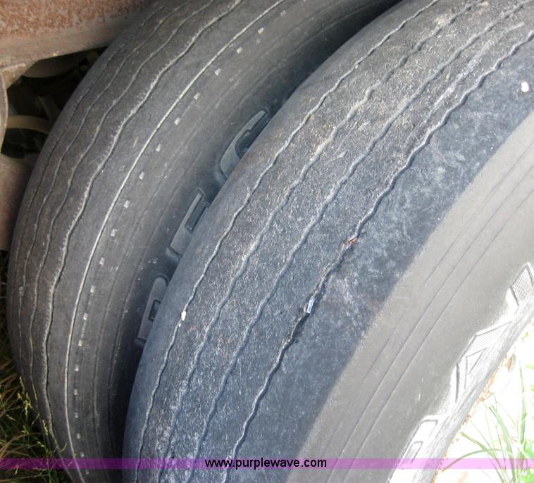 image for item 2672 1973 Hobbs 38' grain trailer