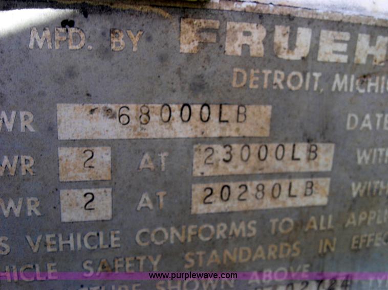 image for item 2672 1973 Hobbs 38' grain trailer