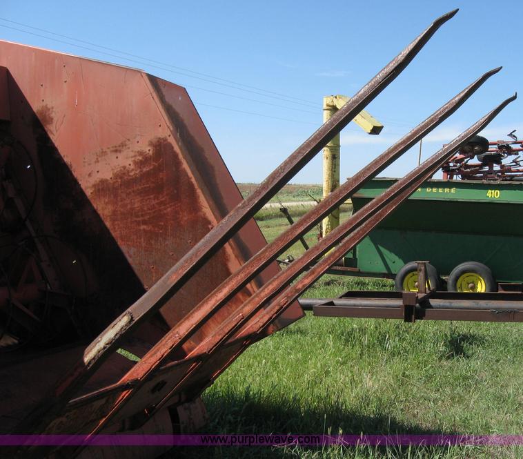 image for item 2673 Hesston Stak Processor 10