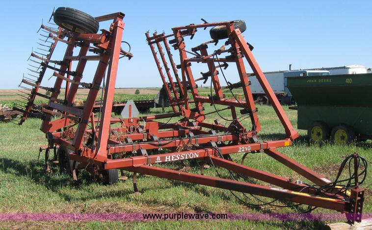 image for item 2676 Hesston 2210 field cultivator