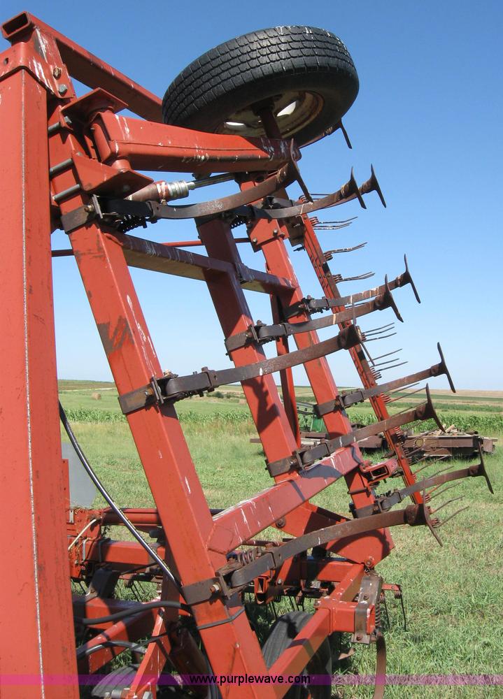 image for item 2676 Hesston 2210 field cultivator