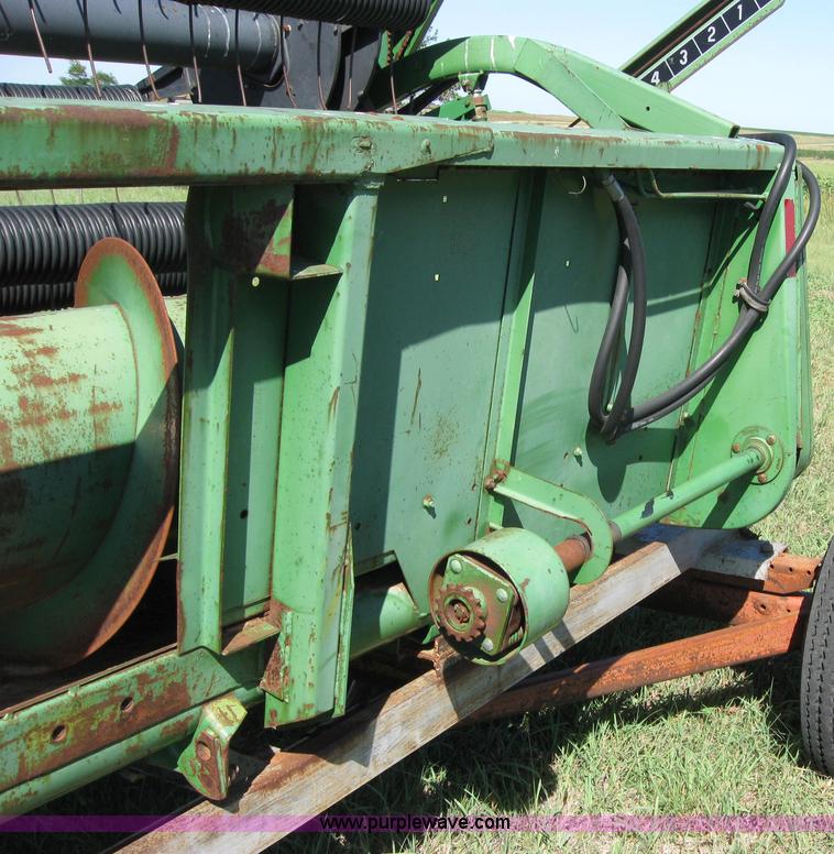 image for item 2677 John Deere 215 platform header