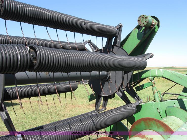image for item 2677 John Deere 215 platform header