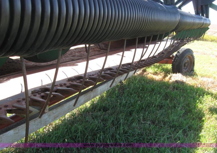 image for item 2677 John Deere 215 platform header