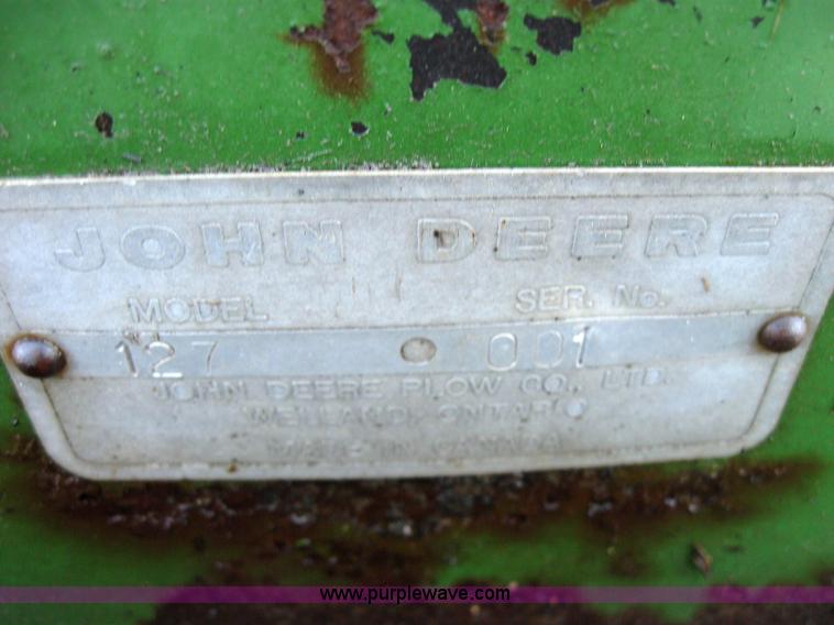 image for item 2681 John Deere 127 rotary cutter