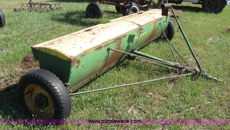 image for item 2682 John Deere LF-12 EZ-Flow grass seeder