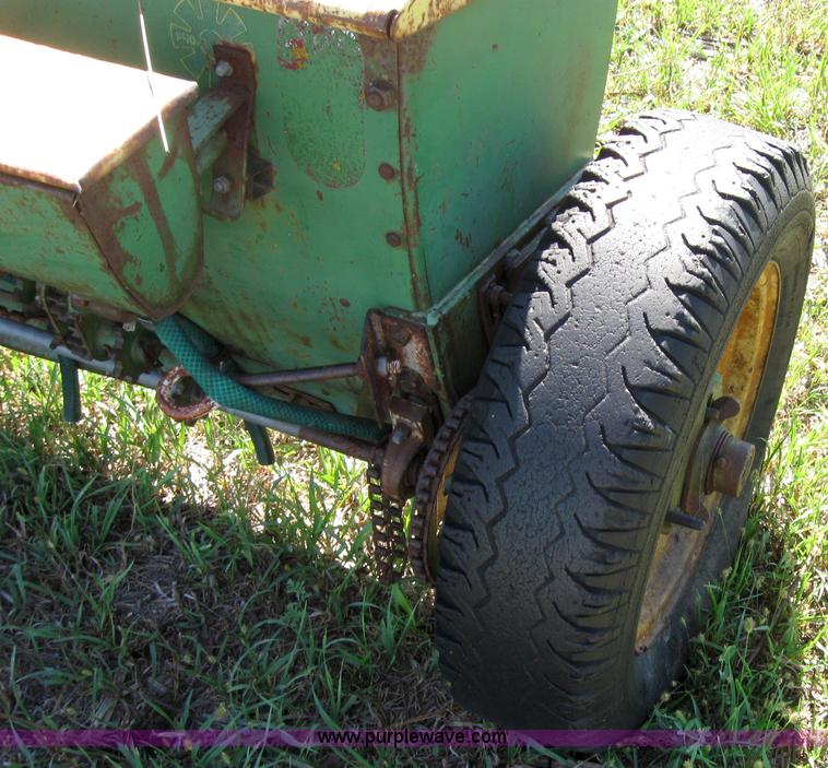 image for item 2682 John Deere LF-12 EZ-Flow grass seeder